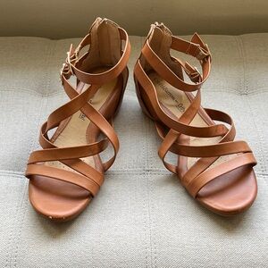 Croft & Barrow Women’s Sz 9.5 Brown Strappy Sandals Gladiator Tan Ortholite